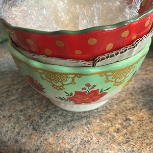 The Pioneer Woman Red and Green Floral Bowls EUC No Chips or Cracks 6 Inch 🌺
